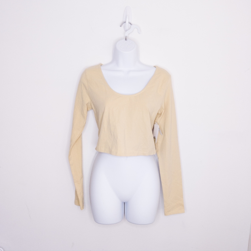 BP Women's Scoop Neck Long Sleeve Crop Top Size Medium Tan Shirt
